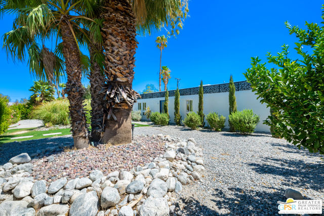 2405 Francis Drive, Palm Springs, California 92262, 3 Bedrooms Bedrooms, ,Single Family Residence,For Sale,Francis,24429179