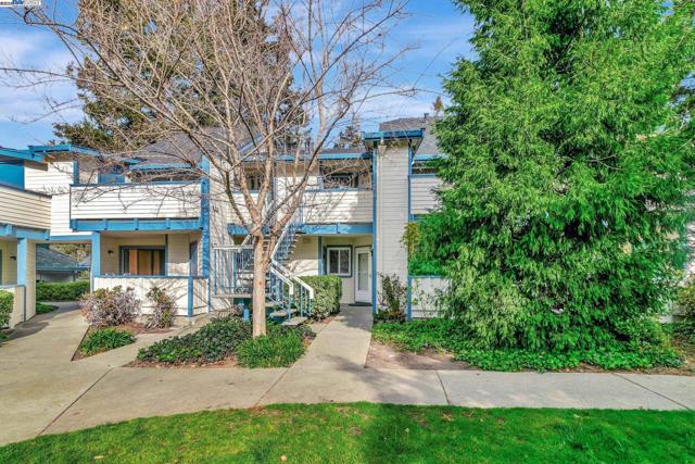 46762 Winema Cmn, Fremont CA: https://media.crmls.org/mediaz/5daec916-b9b7-421f-9ec8-43ce0268744e.jpg