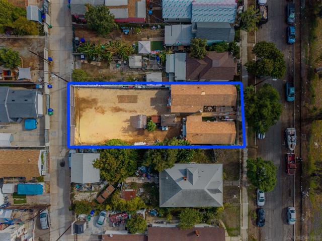 2252 Kearney Ave, San Diego CA: https://media.crmls.org/mediaz/5daef486-5251-4bc8-b675-cf5c6c201b68.jpg