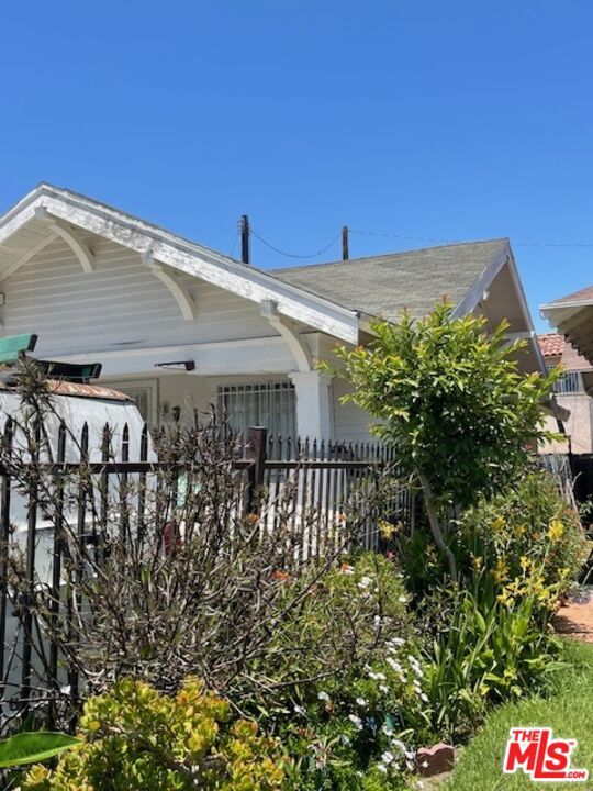 1435 30th Street, Los Angeles, California 90007, ,Multi-Family,For Sale,30th,24413287