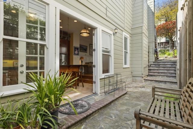 2070 Bush St, San Francisco CA: https://media.crmls.org/mediaz/5db04f3d-966d-4443-aaca-d5339921c8b5.jpg