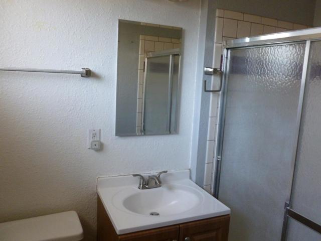 460 SE Jeremy Court, Oakdale CA: https://media.crmls.org/mediaz/5db0d08d-dd67-4271-b185-060c18249aa2.jpg