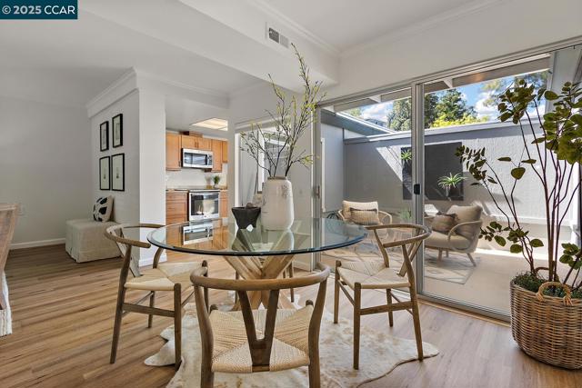 1501 Oakmont, Walnut Creek CA: https://media.crmls.org/mediaz/5db14161-ecc3-4e9e-80c9-3a4cbea1a0dc.jpg