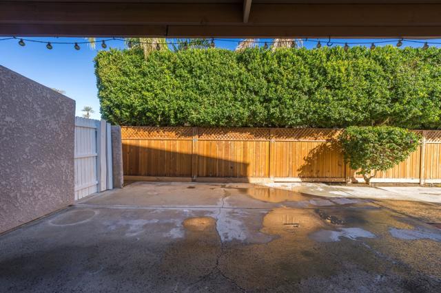 Image 13 of 26 For 74176 Catalina Way