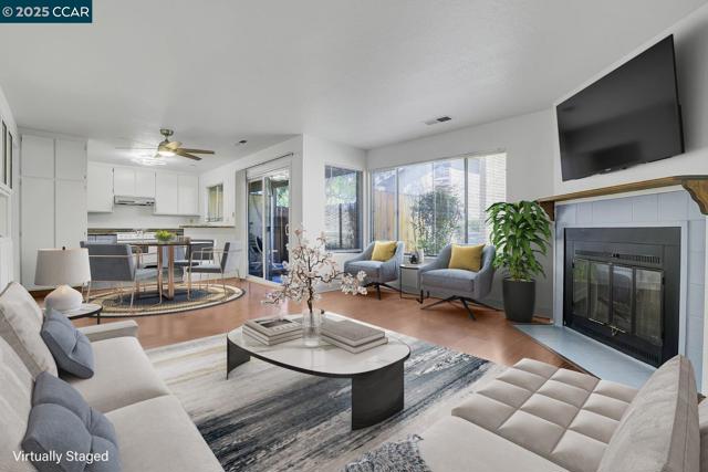 1440 Reganti Pl, Concord CA: https://media.crmls.org/mediaz/5db1c66c-90b5-493f-af66-c12ca15f0d52.jpg