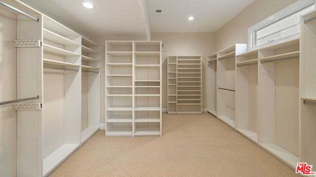 5105 Via Donte, Marina del Rey CA: https://media.crmls.org/mediaz/5db2076e-acc6-4e0a-af95-61b25e153229.jpg