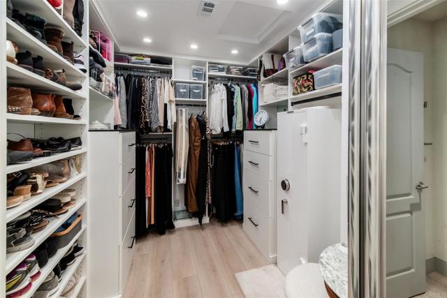 Detail Gallery Image 30 of 66 For 2955 Avendia Valera, Carlsbad,  CA 92009 - 5 Beds | 3 Baths