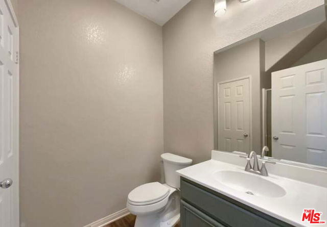 8823 Mora Court, Lancaster CA: https://media.crmls.org/mediaz/5db27b9f-d300-4219-b654-a7d24e3aa904.jpg