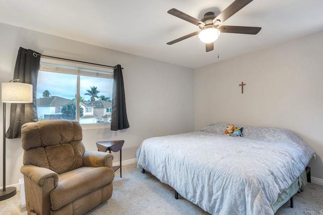 4540 Arbor Glen Way, Oceanside CA: https://media.crmls.org/mediaz/5db2b9fa-701c-44b7-b96b-55b48f58defc.jpg