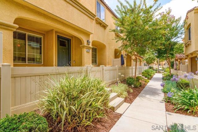 1622 Puffin Pl, Chula Vista CA: https://media.crmls.org/mediaz/5db37d7e-fef0-4b5c-ac8e-e7ce9d0474a0.jpg