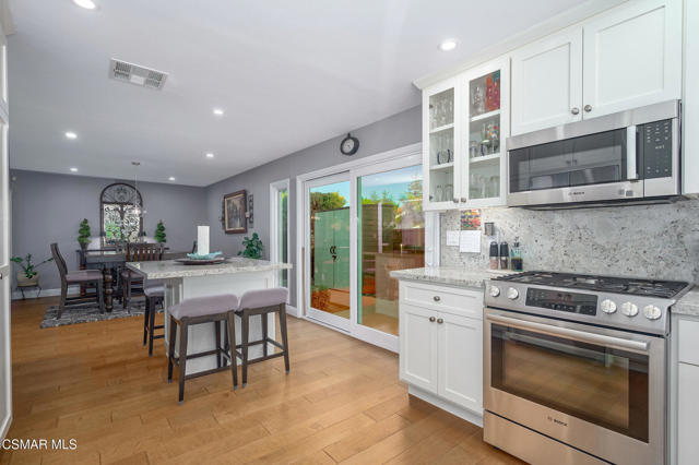 1841 Fallview Road, Westlake Village CA: https://media.crmls.org/mediaz/5db380b7-365b-46ee-8113-eae25e5b7a52.jpg