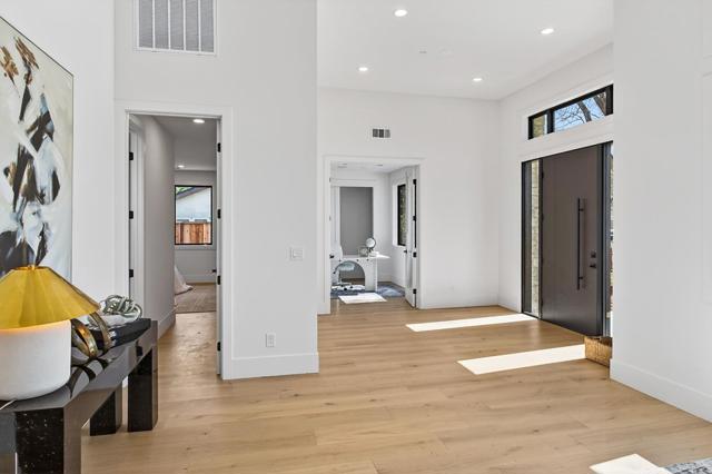 18645 Paseo Lado, Saratoga CA: https://media.crmls.org/mediaz/5db3f146-8280-43ab-ae87-263047529804.jpg