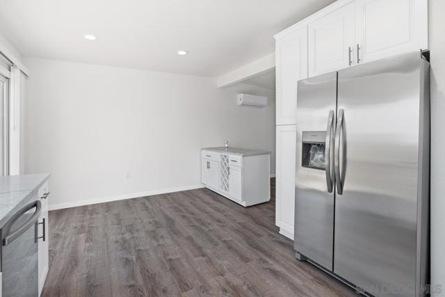 9809 Saint George St, Spring Valley CA: https://media.crmls.org/mediaz/5db4af1c-2cda-4c44-aa76-e9e42b4d5e34.jpg