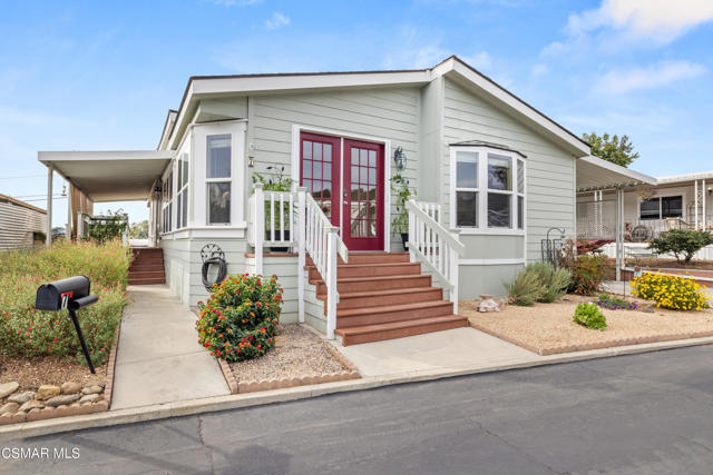 1202 Loma Drive, Ojai CA: https://media.crmls.org/mediaz/5db564be-c6b1-49bc-b9cc-7e01ed193cb6.jpg