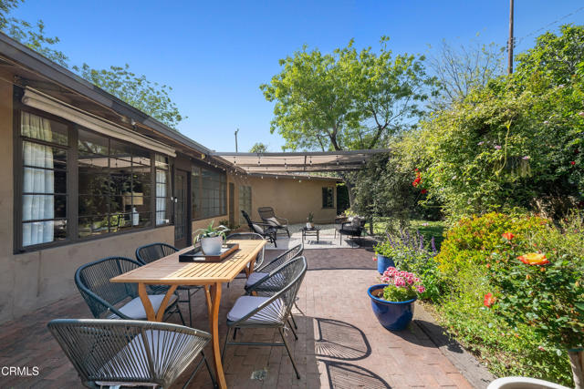 4702 Moore Street, La Crescenta CA: https://media.crmls.org/mediaz/5db58fb9-54b8-4f9a-81b8-8baf919f6b07.jpg