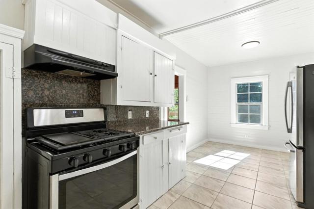 27586 Moody Road, Los Altos Hills CA: https://media.crmls.org/mediaz/5db66945-5089-4604-b72f-5a0e49009b58.jpg