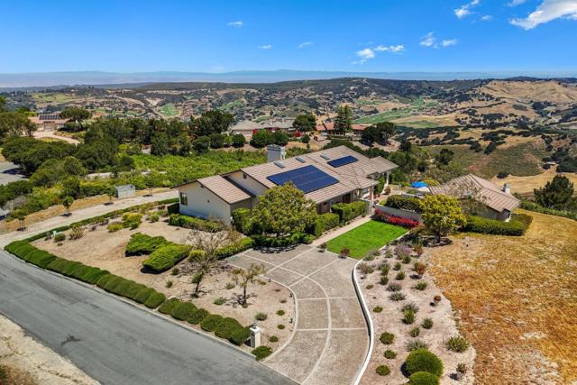 25611 Whip Road, Monterey CA: https://media.crmls.org/mediaz/5db6a3e8-b68e-4b5d-8bcf-f9c00c45d53f.jpg