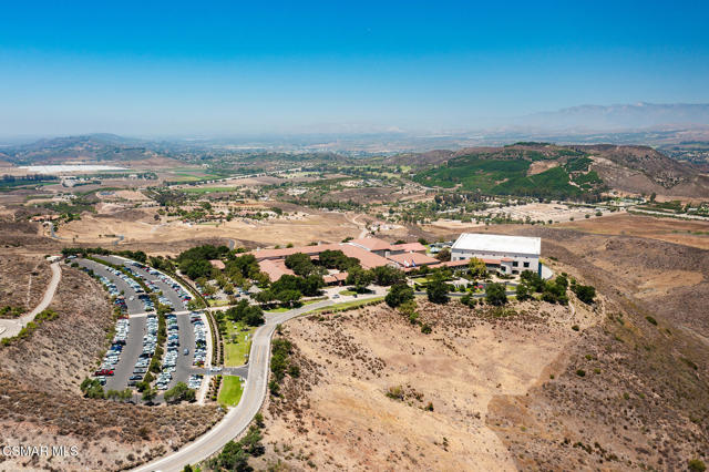 70 Presidential Drive, Simi Valley CA: https://media.crmls.org/mediaz/5db6bf8d-a51c-4204-aaa0-b397998ebaf3.jpg