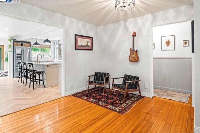 3231 Esperanza Dr, Concord CA: https://media.crmls.org/mediaz/5db6ef9d-934b-4053-9d4d-993c20c537a3.jpg