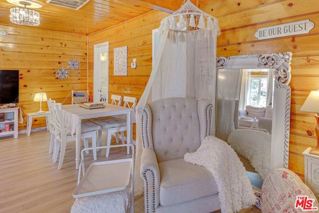 2337 Lookout Drive,  CA: https://media.crmls.org/mediaz/5db73919-1fae-4770-98e9-34595ded35ea.jpg