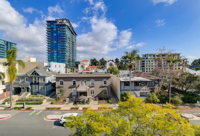 350 Nutmeg St, San Diego CA: https://media.crmls.org/mediaz/5db82f3e-f096-4614-a271-43a58fcad626.jpg