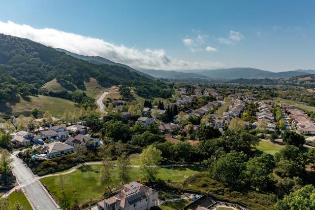 65056695 Eagle Ridge Court, Gilroy CA: https://media.crmls.org/mediaz/5db879f4-203b-43a6-b155-5e5a8f1013cd.jpg