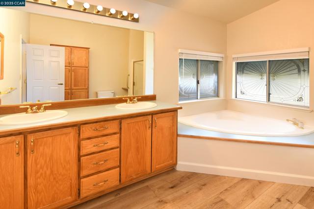 1840 Paris Ln, Antioch CA: https://media.crmls.org/mediaz/5dbad048-deba-46a6-9f68-2ea2cad19f24.jpg