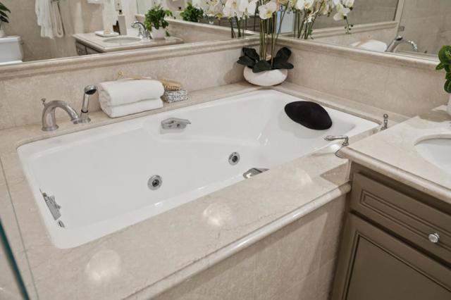 555 Laurel Avenue, San Mateo CA: https://media.crmls.org/mediaz/5dbae744-d61f-4900-9ba6-8bc2a7bef937.jpg