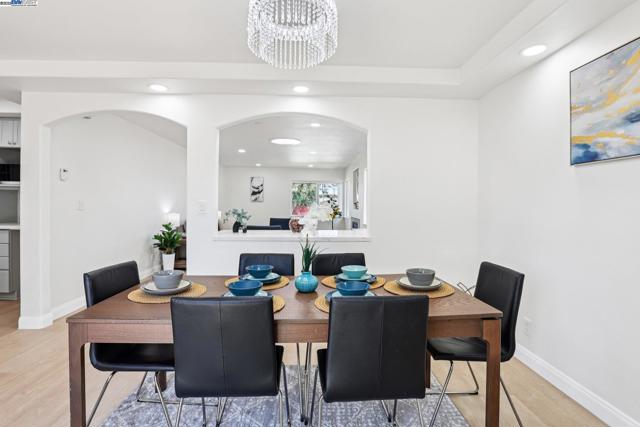 36302 Frobisher Dr, Fremont CA: https://media.crmls.org/mediaz/5dbb695d-748a-462a-9e0f-38f508b9547e.jpg
