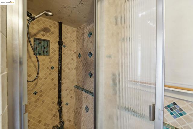 332 El Camino Real, Vallejo CA: https://media.crmls.org/mediaz/5dbbe8ca-2ef4-45fa-9ee5-3af10b3a782d.jpg