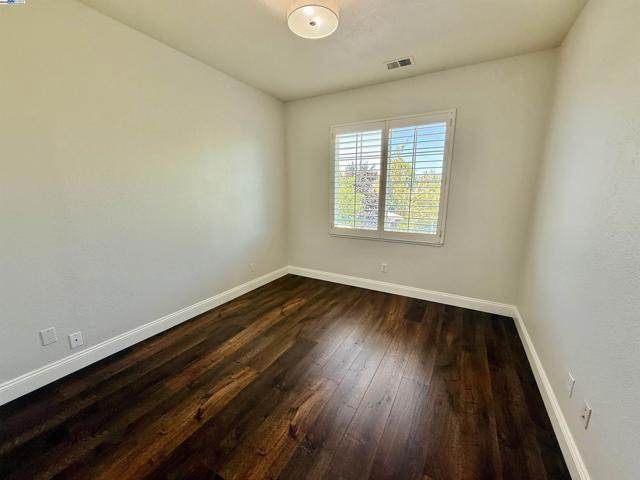 1164 Lexington Way, Livermore CA: https://media.crmls.org/mediaz/5dbc3473-fca7-4b2f-a2db-58a9f8cd066b.jpg