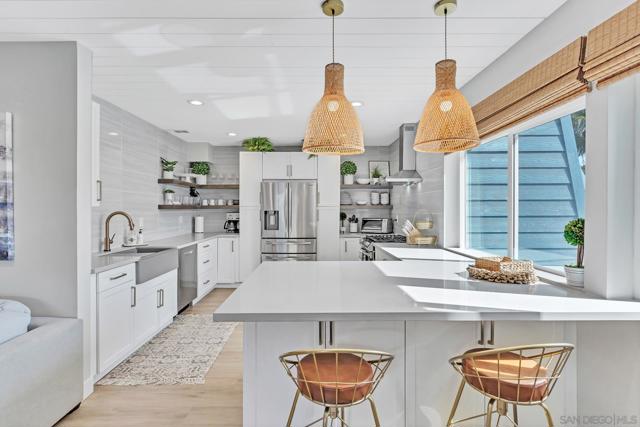 50 Montego Ct, Coronado CA: https://media.crmls.org/mediaz/5dbc3a5e-8248-44f9-96fb-756ea81633cf.jpg