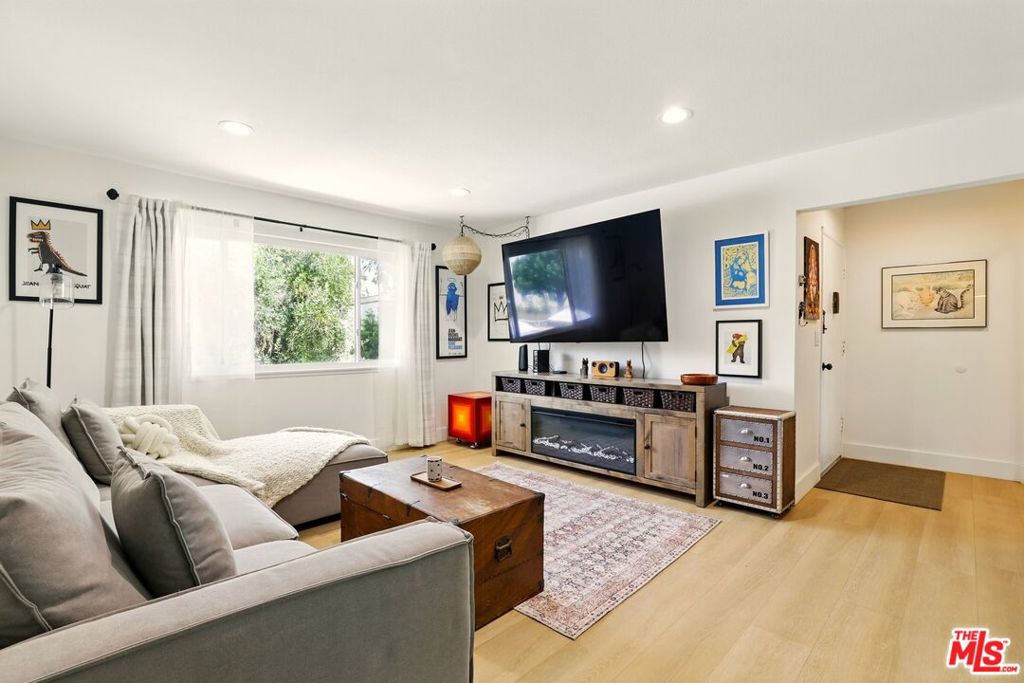 11813 Runnymede Street #36