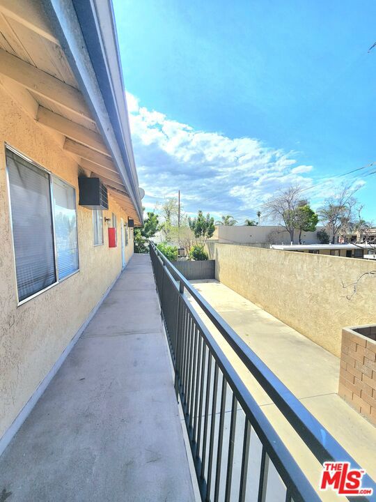 165 N Hamilton Avenue, Hemet CA: https://media.crmls.org/mediaz/5dbcb0b6-2e41-4247-a38b-6e21f10fae33.jpg