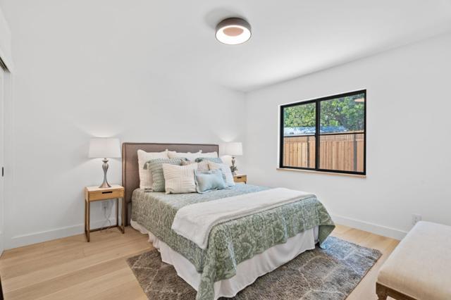 2330 Sierra Court, Palo Alto CA: https://media.crmls.org/mediaz/5dbda977-cfc7-4183-b4d1-2448ff552ed1.jpg