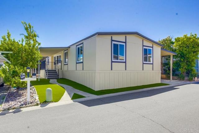 Detail Gallery Image 1 of 28 For 9395 Harritt Rd #131, Lakeside,  CA 92040 - 4 Beds | 2 Baths
