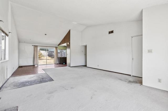 200 Bridgeport Drive, Half Moon Bay CA: https://media.crmls.org/mediaz/5dbe80c3-43d7-4ca7-a3d7-5d9e36bdb215.jpg