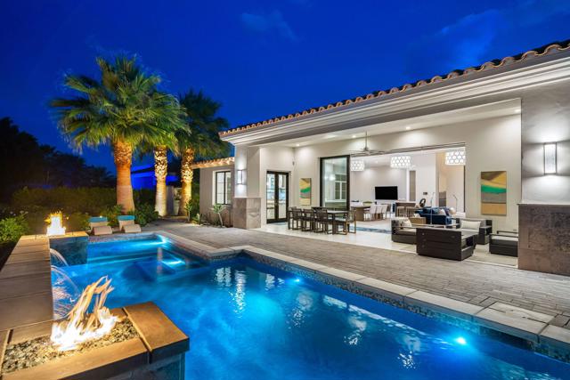 80840 Via Portofino, La Quinta CA: https://media.crmls.org/mediaz/5dbf2644-e48d-432e-a4a9-c8a43265d127.jpg