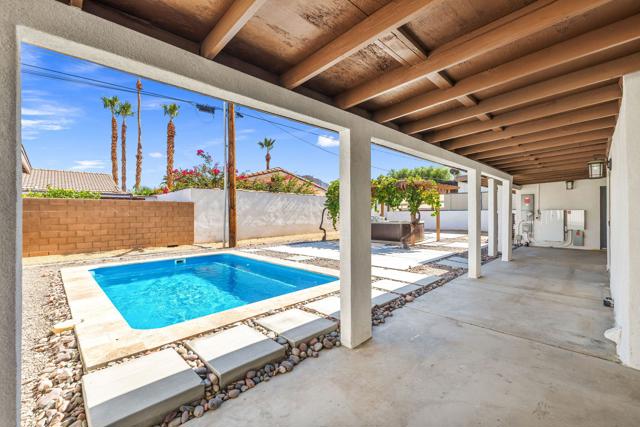 Image 20 of 76 For 51480 Avenida Obregon  B