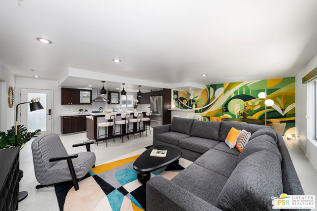 588 E San Lorenzo Road, Palm Springs CA: https://media.crmls.org/mediaz/5dc00139-cd0d-41e8-b7b6-a2ba853fa702.jpg