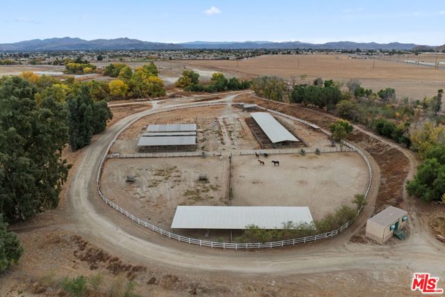 805 N Sanderson Avenue, San Jacinto CA: https://media.crmls.org/mediaz/5dc0ca90-b5cf-4212-b9fb-7f3b96834450.jpg