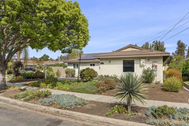 Detail Gallery Image 3 of 31 For 3218 Carolyn Cir, Oceanside,  CA 92054 - 3 Beds | 2 Baths