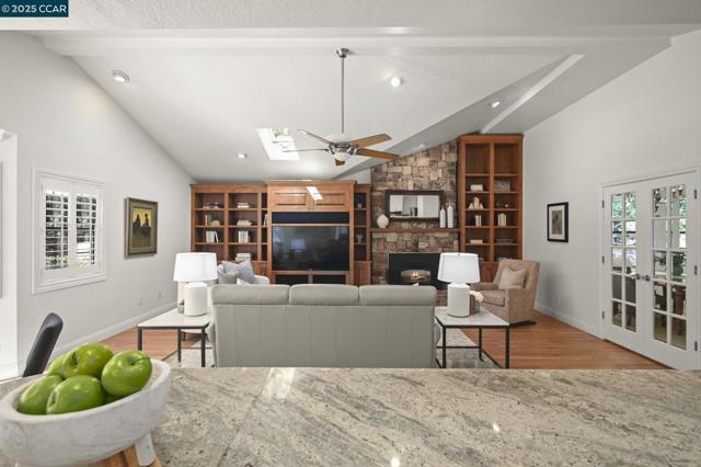 2145 Deer Oak Way, Danville CA: https://media.crmls.org/mediaz/5dc3db0c-ece1-46d8-bbef-459f7f602962.jpg