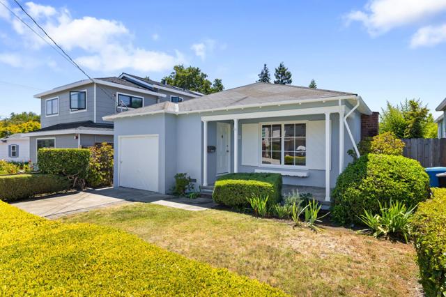 1423 Greenwood Avenue, San Carlos CA: https://media.crmls.org/mediaz/5dc40f85-b397-47a6-92cb-d5a06cb6e2ad.jpg