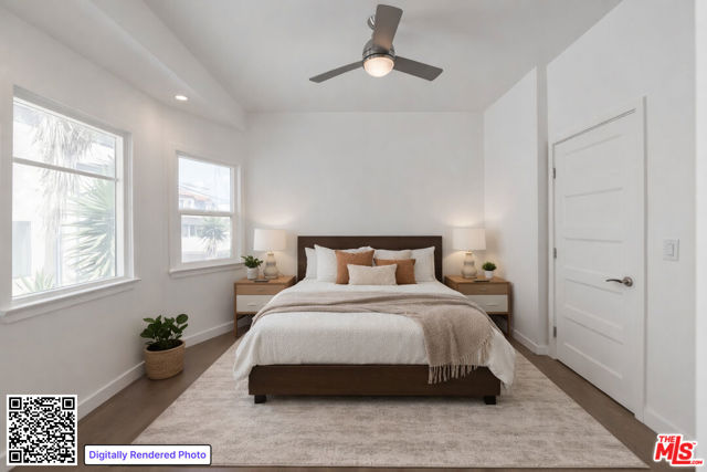 31 Breeze Avenue, Venice CA: https://media.crmls.org/mediaz/5dc42467-985c-4795-8f52-f86987183b29.jpg