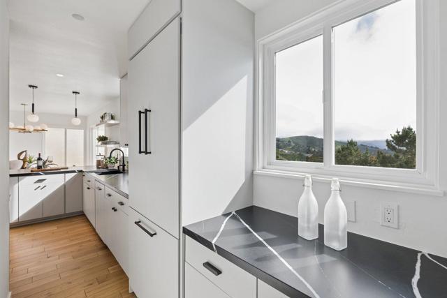 170 Beachview Avenue, Pacifica CA: https://media.crmls.org/mediaz/5dc4460c-6a97-4f9b-99f1-0ec0fe435f8d.jpg