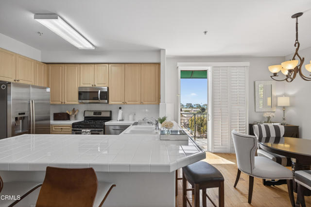 Detail Gallery Image 13 of 33 For 436 Poli St #313,  Ventura,  CA 93001 - 2 Beds | 2 Baths