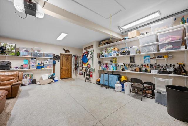 41562 Stone Bridge Road, Big Bear CA: https://media.crmls.org/mediaz/5dc54404-6b05-4d88-bedf-74435de93c6d.jpg