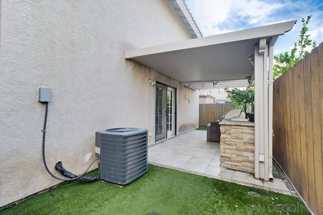 554 Friendly Ct E, El Cajon CA: https://media.crmls.org/mediaz/5dc55a0b-68bc-41b7-81b0-13f40ff45184.jpg