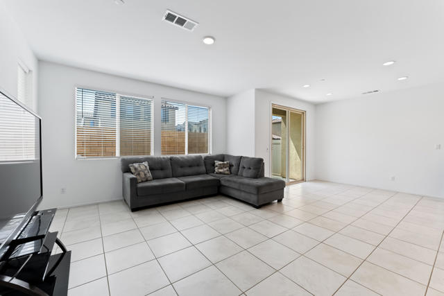 31445 Wieck Road, Winchester CA: https://media.crmls.org/mediaz/5dc5760f-a1ef-4d41-9d3c-e13d06530d59.jpg